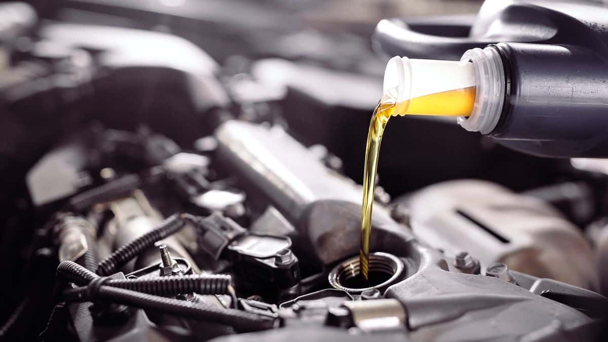 synthetic engine oil for petrol car