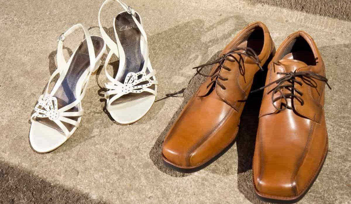 stretch leather shoes wider making tips - Arad Branding
