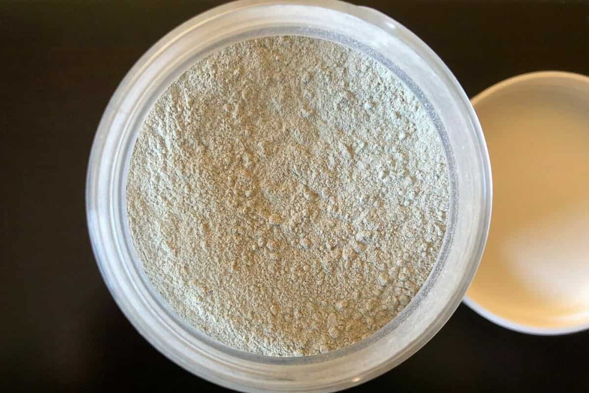 Bentonite Clay: Benefits, Types, Side Effects, How to Use