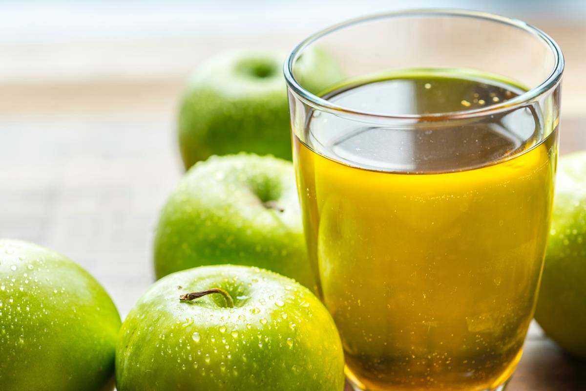 healthy green apple juice
