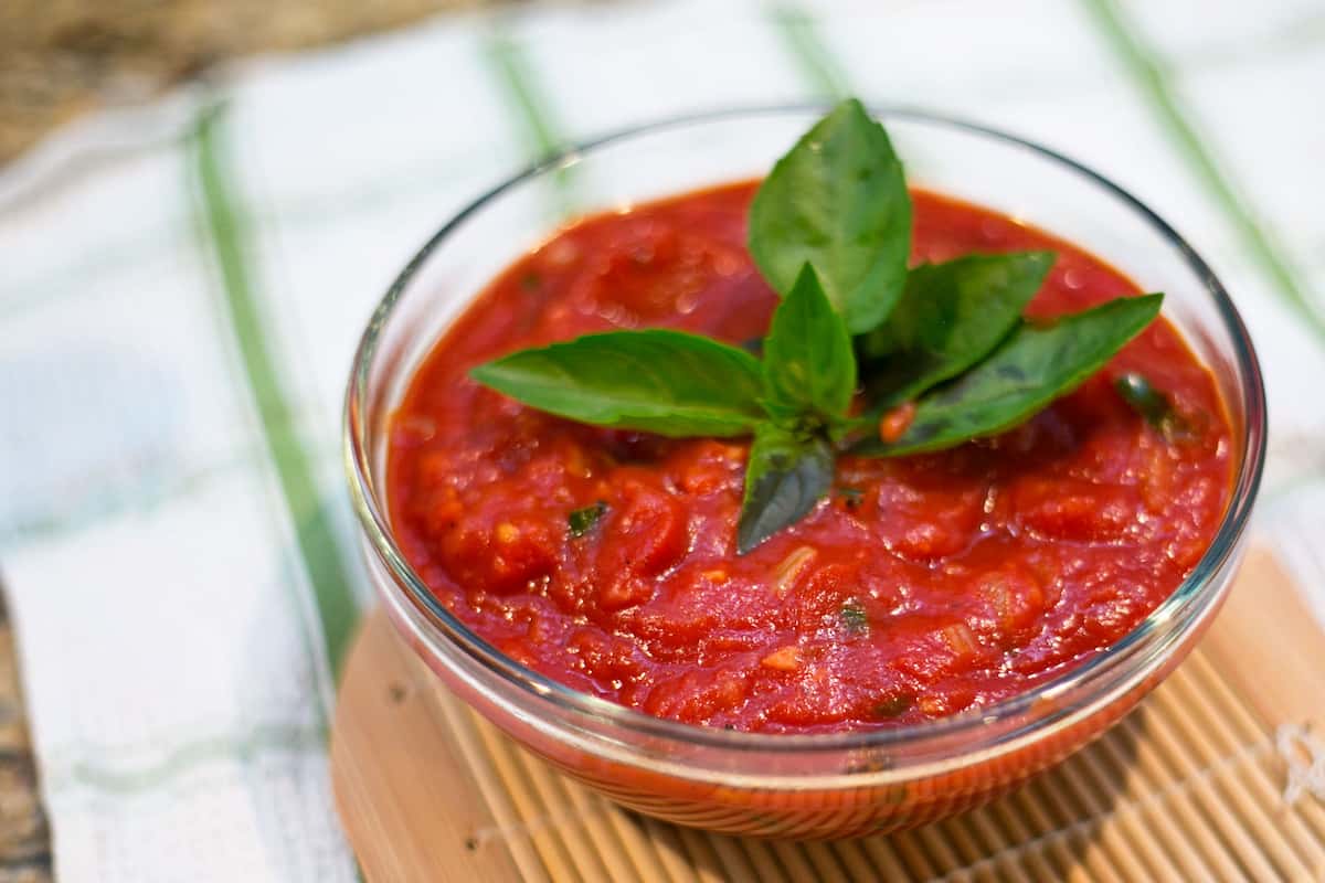 Tomato sauce recipe flavor