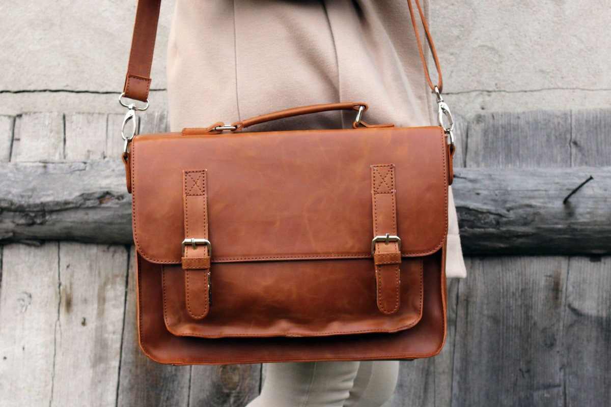 Buy Leather Messenger Bag + great price - Arad Branding