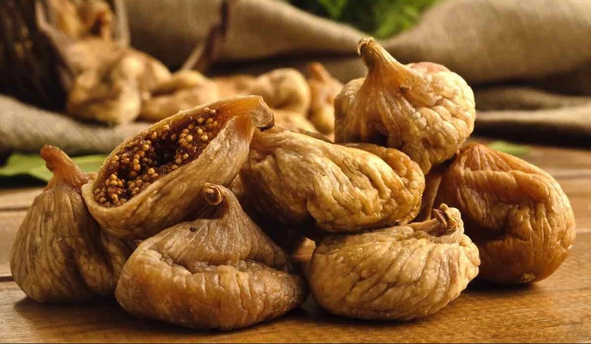 Store dried figs in bulk