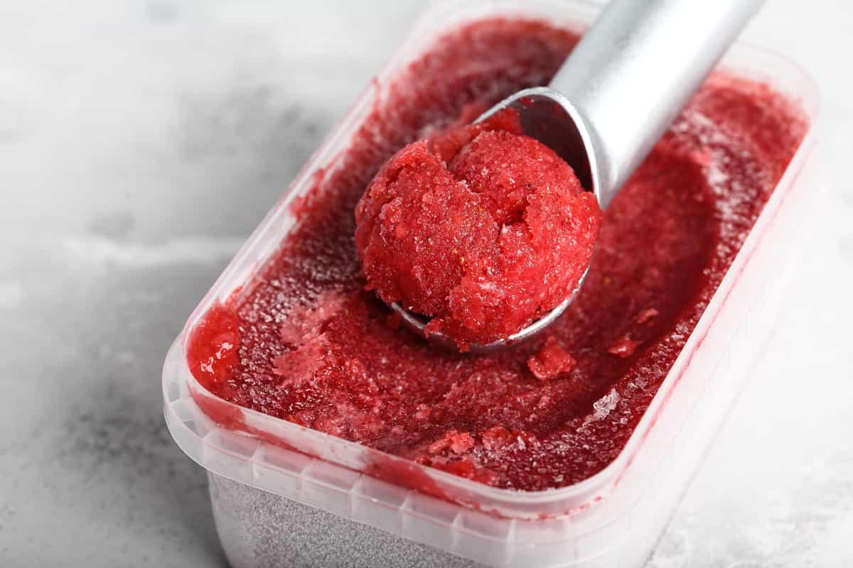 digestible frozen strawberry puree
