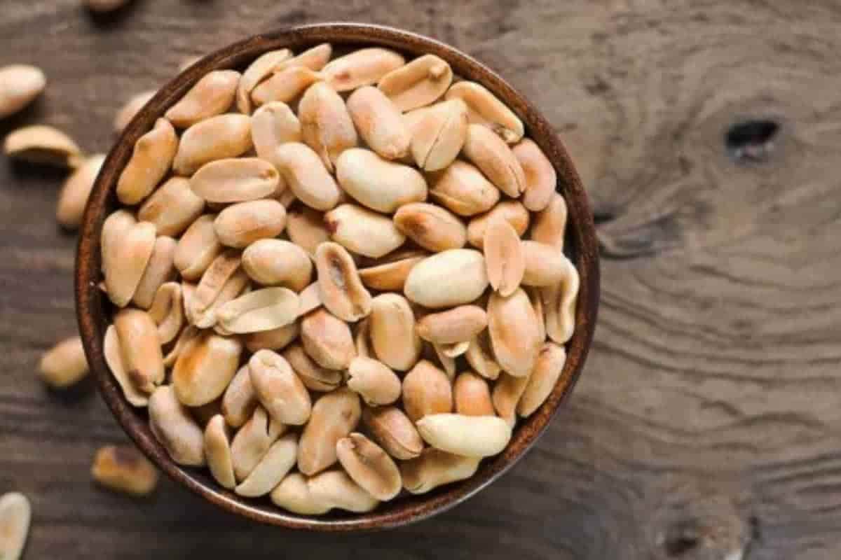 raw blanched peanuts