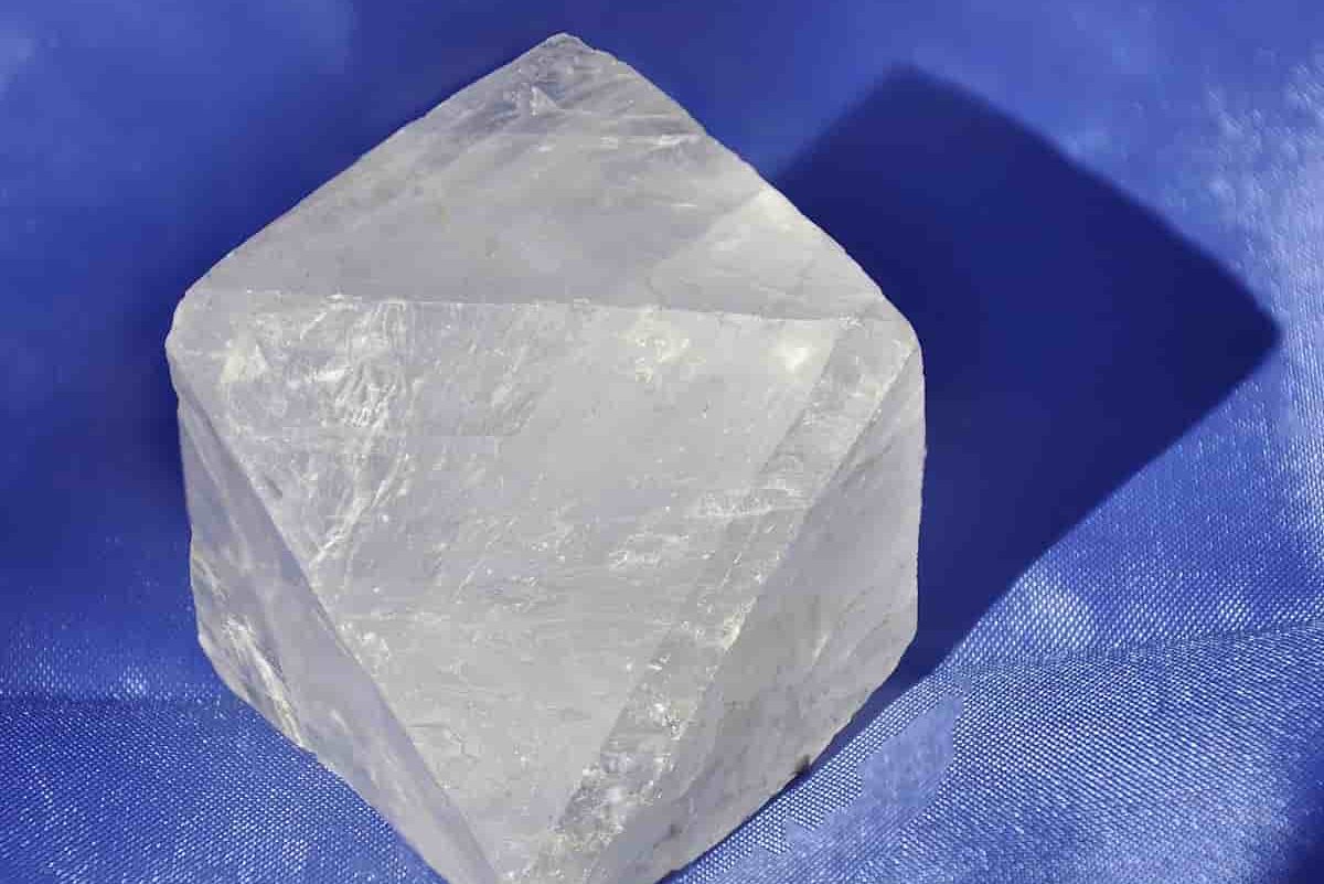 milky quartz properties