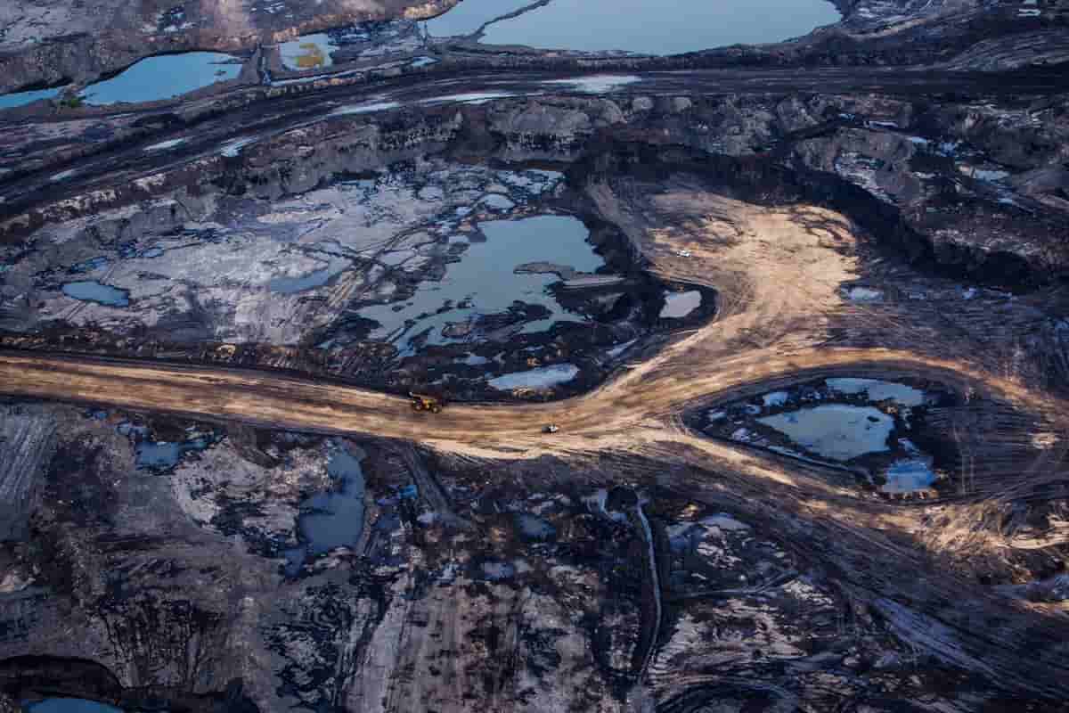 canada oil sands community