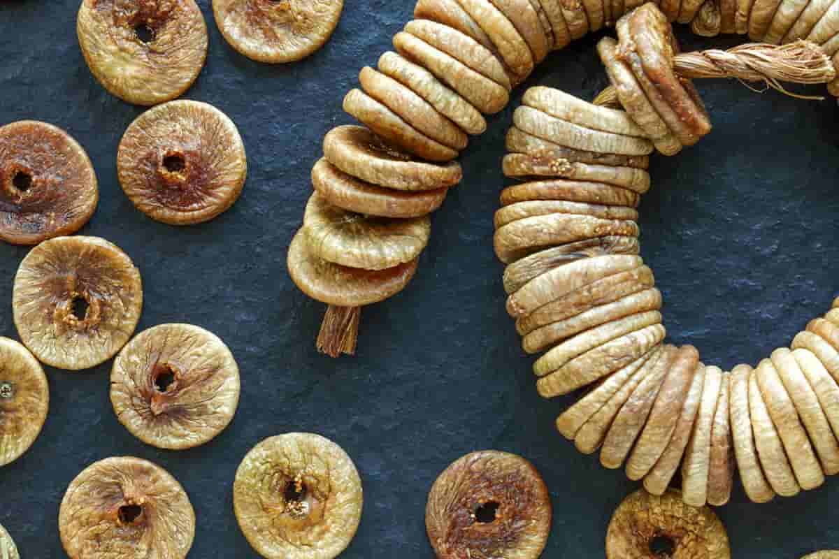 dried golden figs