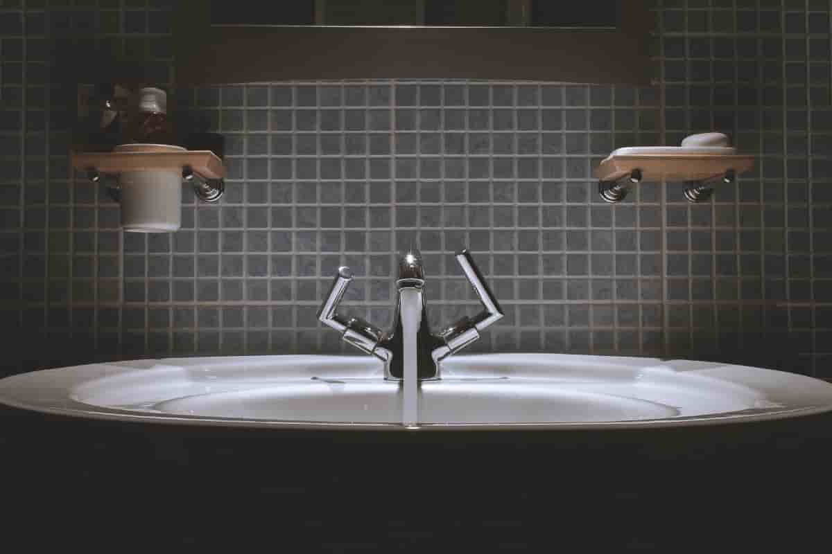 bathroom taps uk Properties, disadvantages and advantages