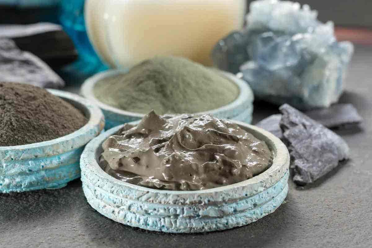 sodium bentonite clay for skin
