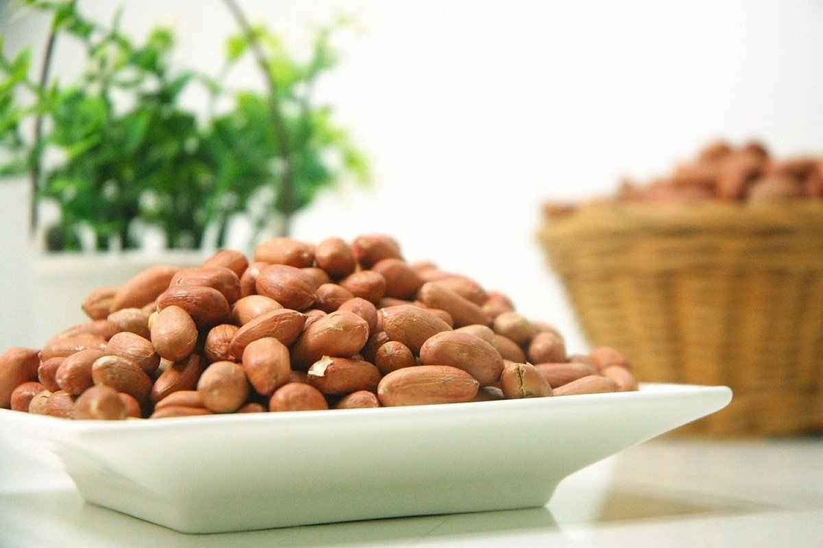 Peanut red skin nutritional value