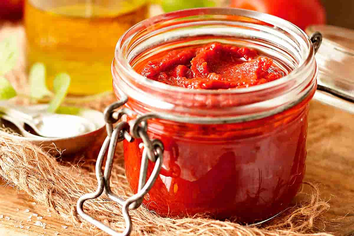 Features of homemade tomato paste