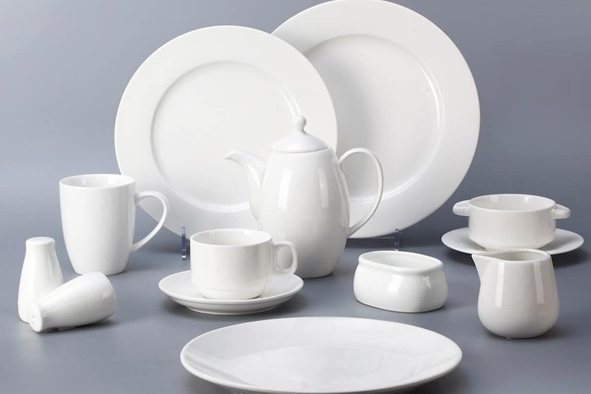 ceramic serving dishes with lids