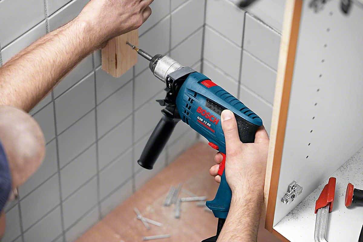 Drill tiles a hole with ease