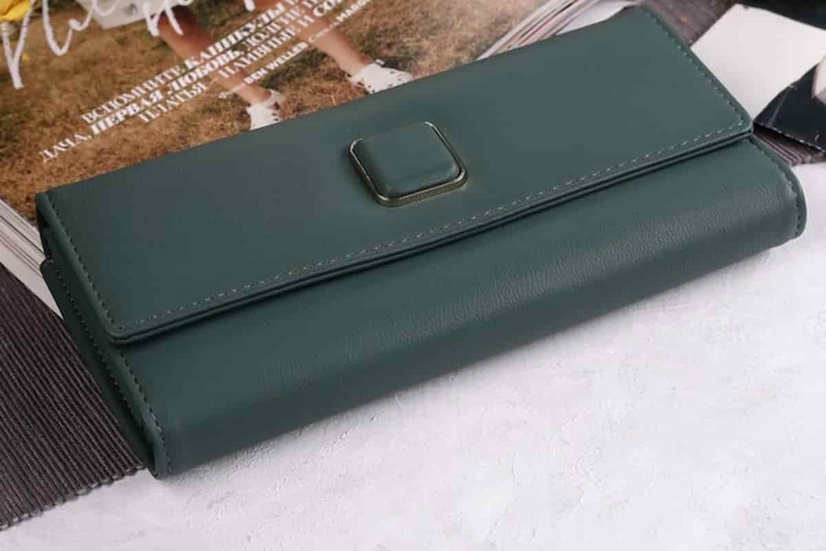 leather wallet green
