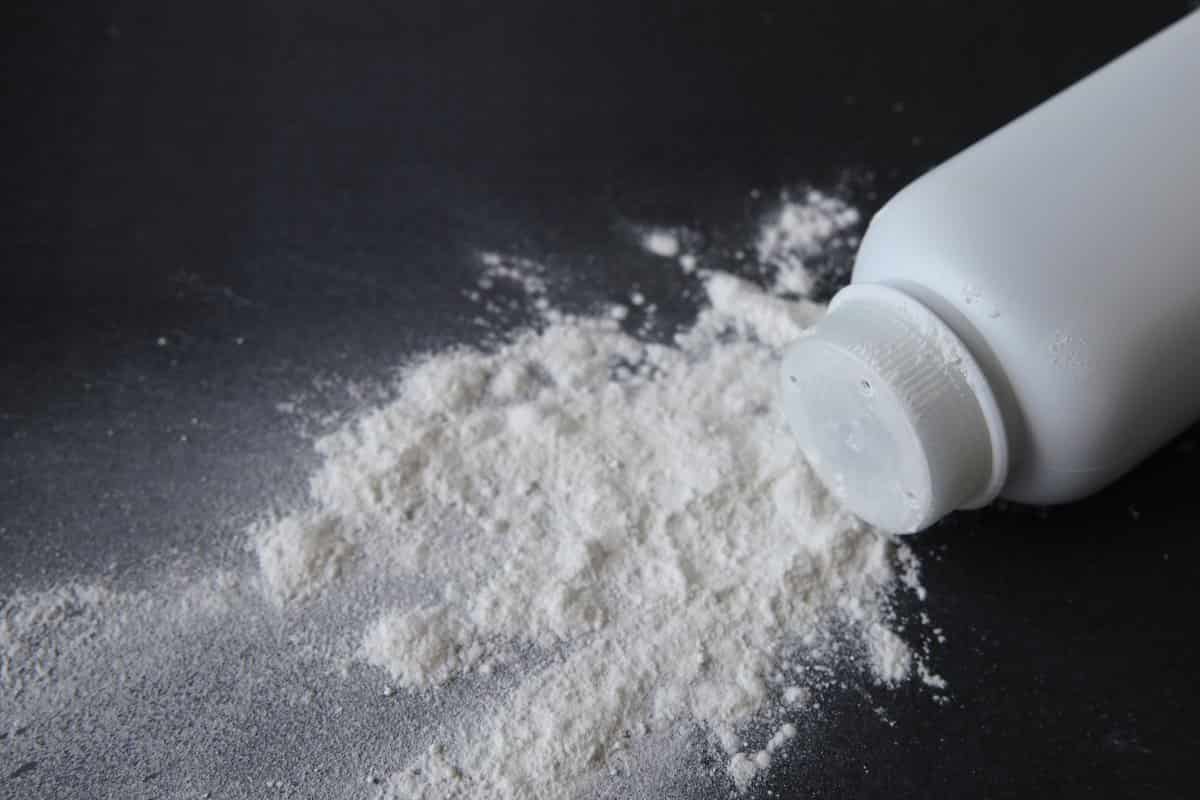 is talc powder good or bad for hair growth