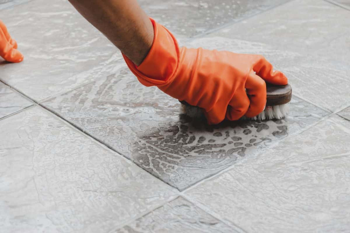 how to remove stains from floor tiles