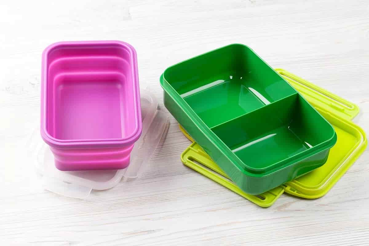 plastic lunch box with handle