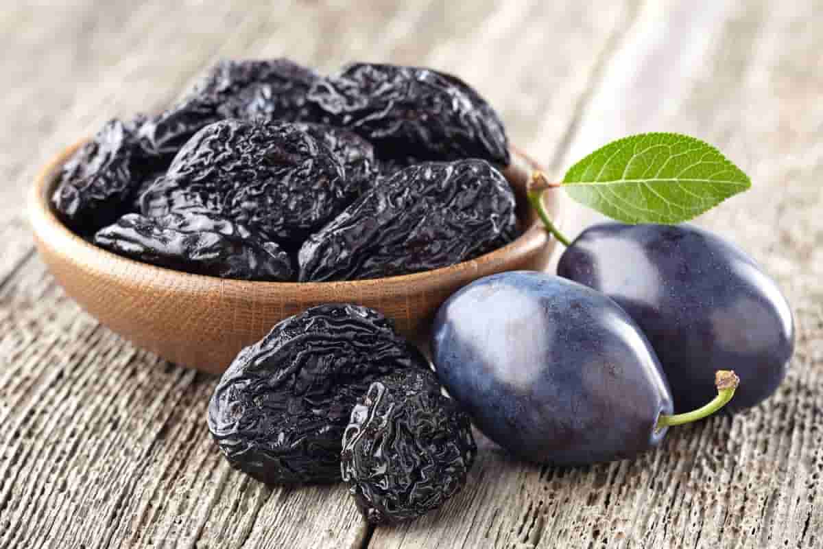 black raisins benefits for skin