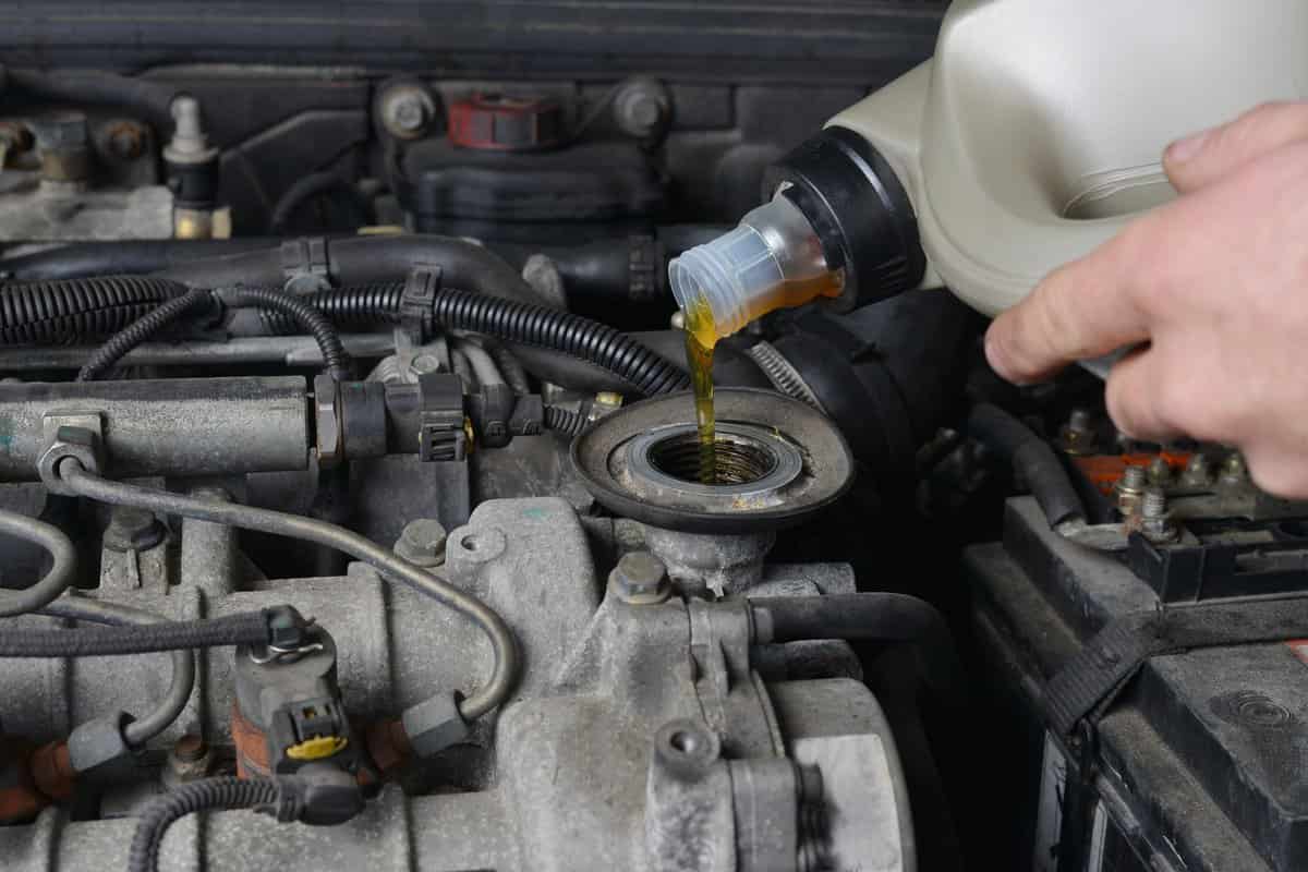 explaining engine oil types