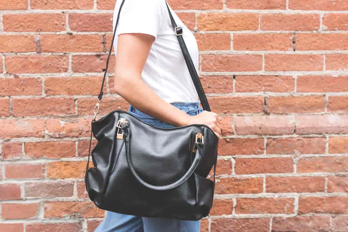  leather hobo bag with zipper