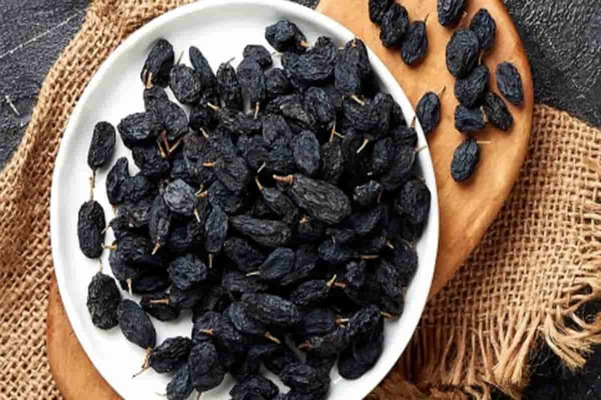 black raisins and kesar raisins benefits for hair