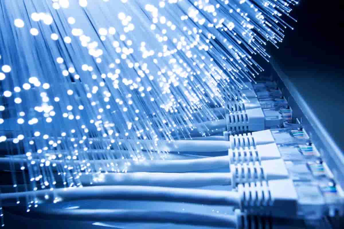 fiber optic cable light
