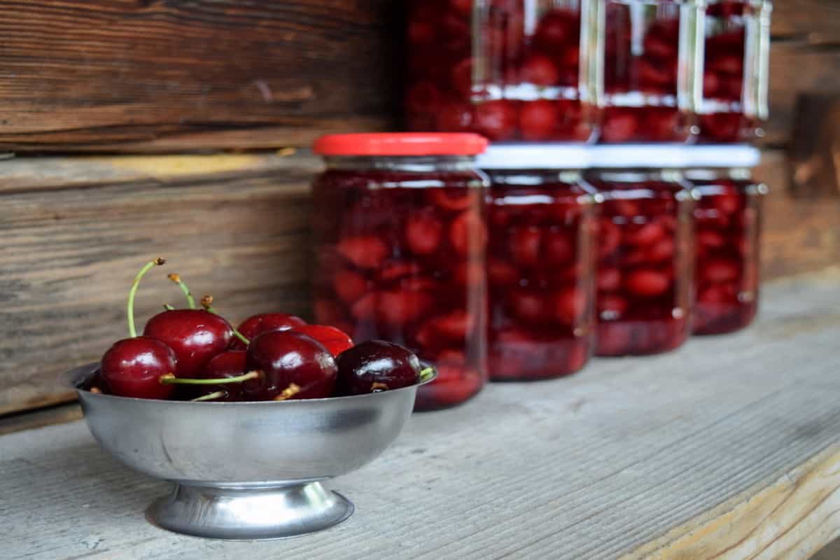how can to make canned cherry pie