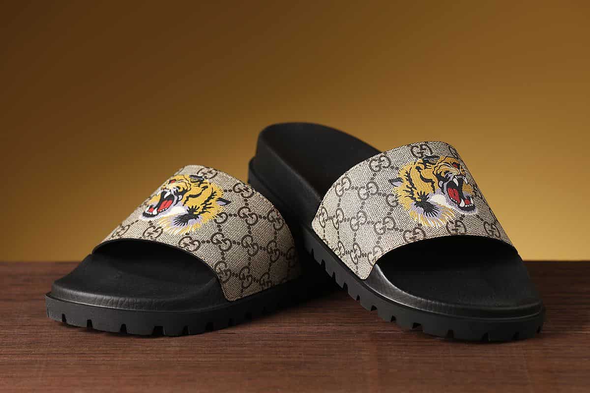 mens leather slippers canada
