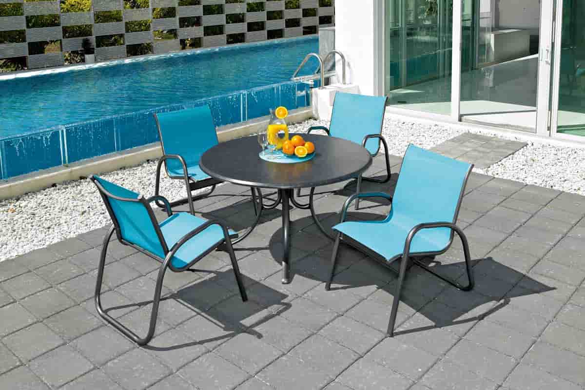 folding plastic chairs materials