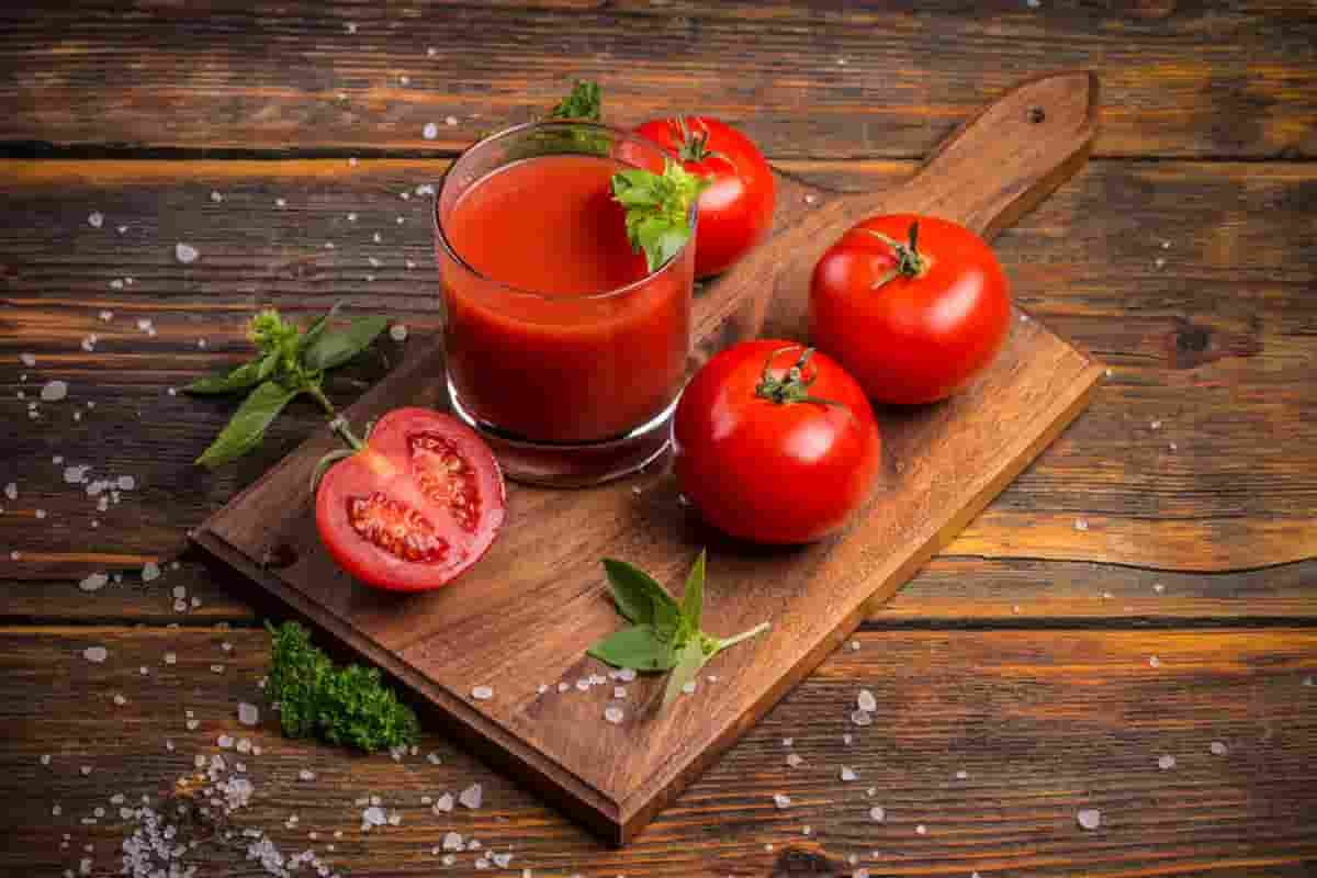 fresh tomato juice benefits