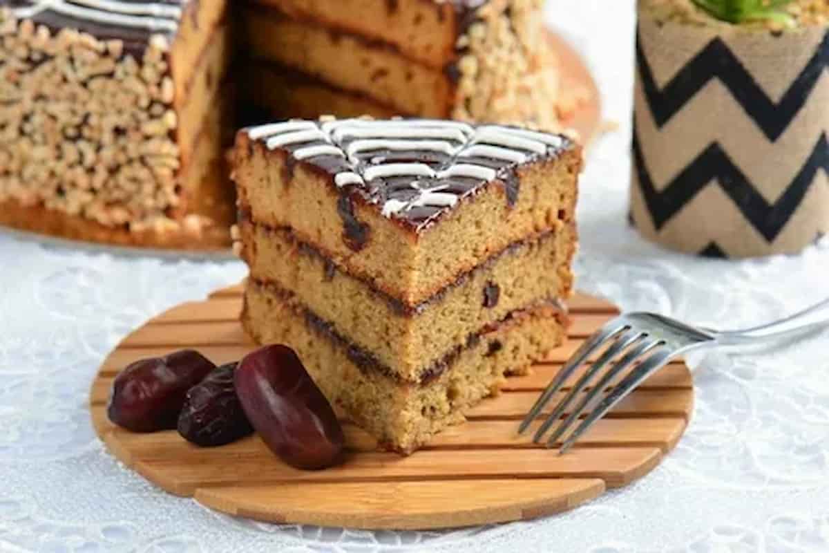 date syrup cake