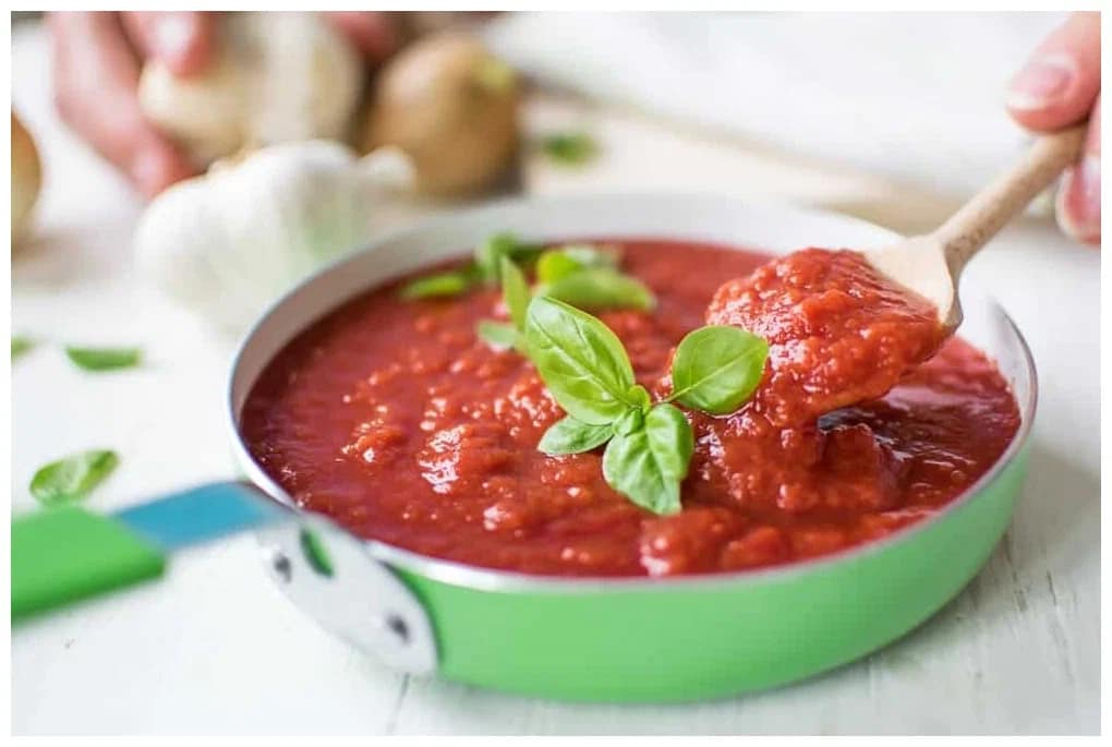 Tomato sauce 920ml in a Mediterranean manner