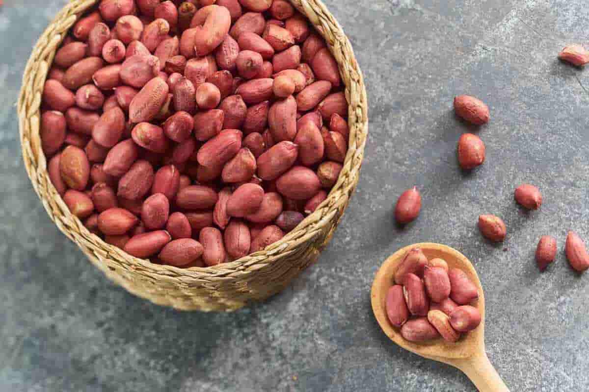 red skin peanuts vs peanuts