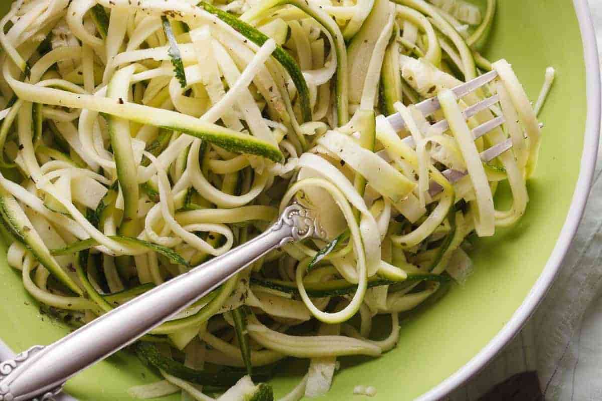 linguine with zucchini and tomatoes