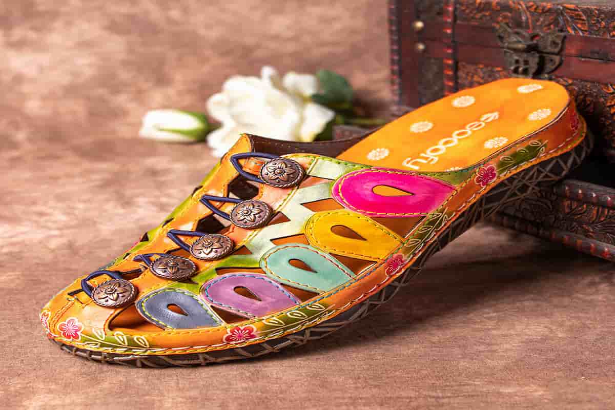 price of wholesale kolhapuri leather slippers