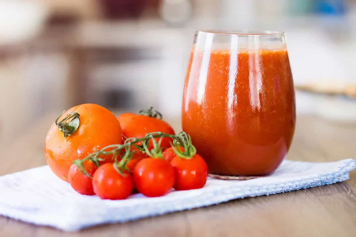tomato juice faetures