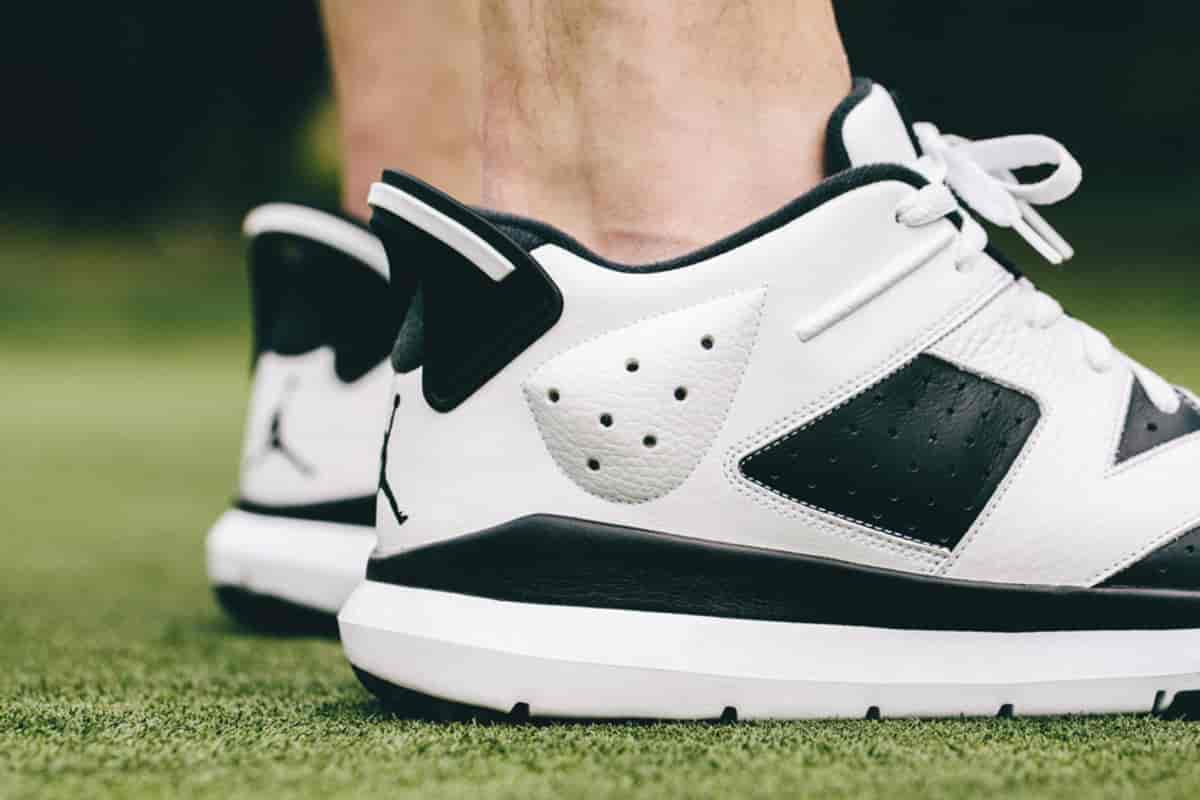 leather golf shoes with spikes