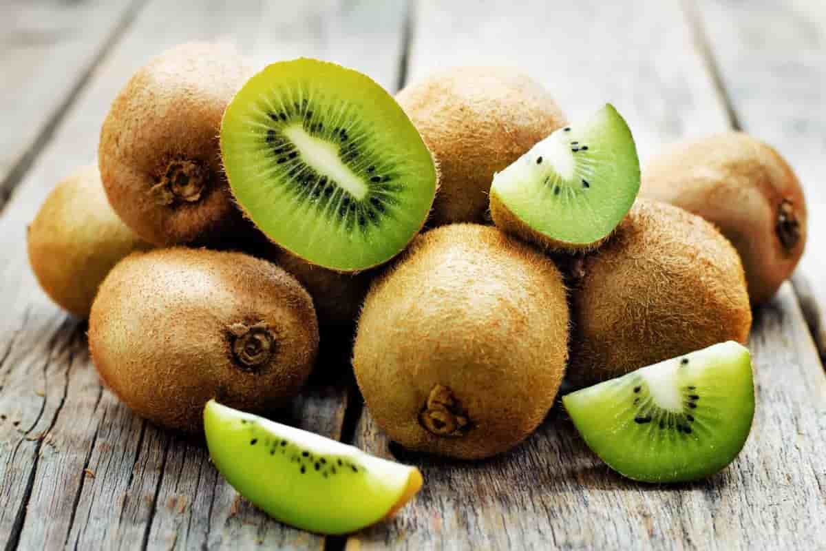 different types of green kiwi