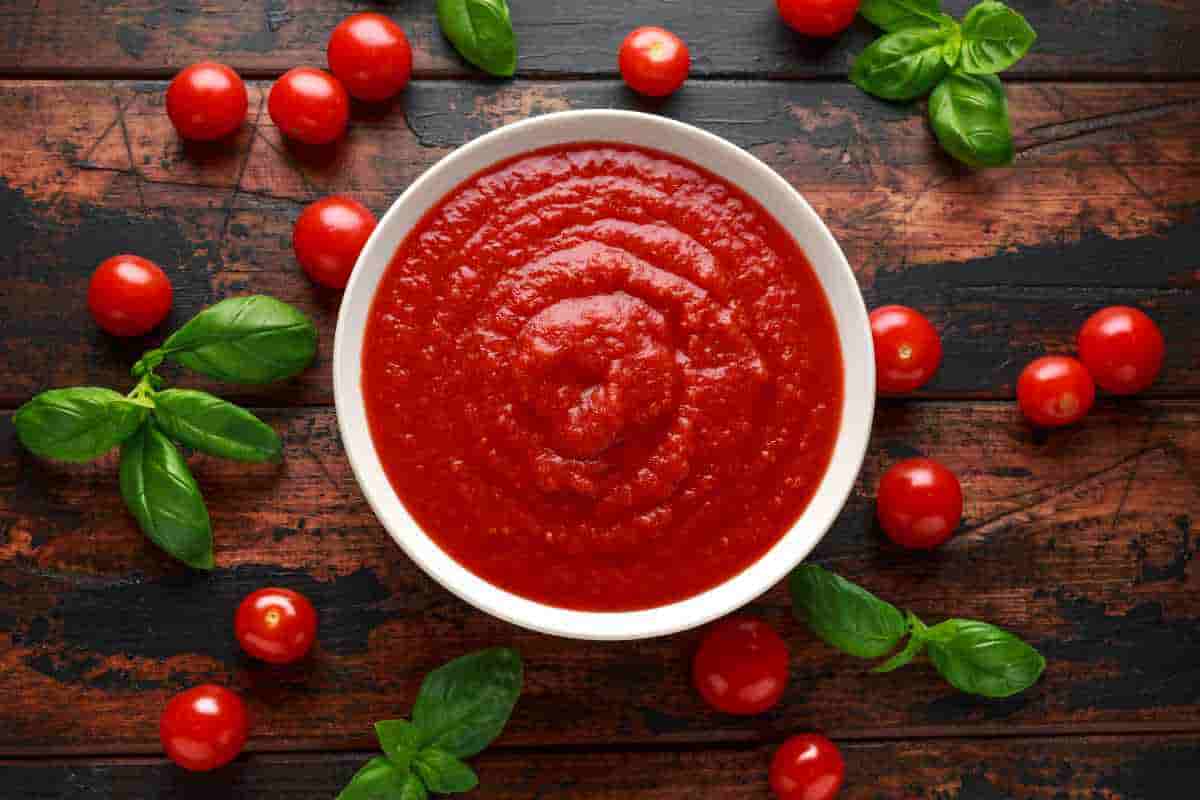 leggos tomato paste can
