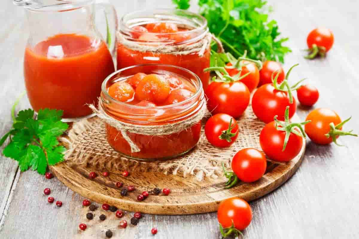 tomato paste benefits skin