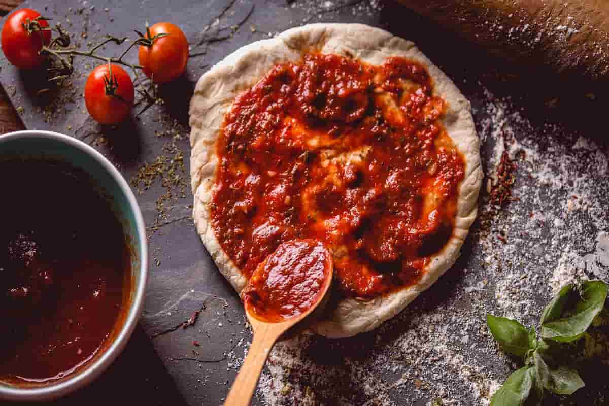 pizza tomato sauce
