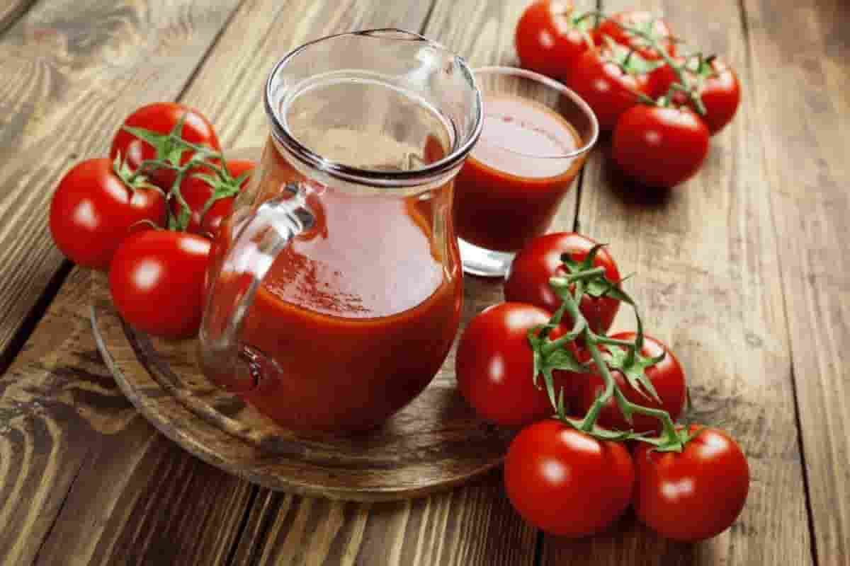 fresh tomato juice soup