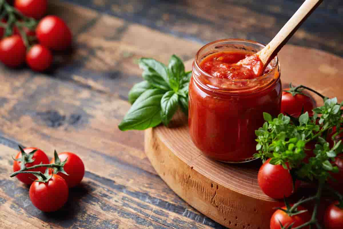tomato paste vs sauce for pizza