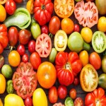 گوجه فرنگی در بازار روز (صیفی جات) ارگانیک آبدار پوست صاف حاوی ویتامین C