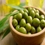 زیتون اصل طارم؛ سبز سیاه حاوی فیبر آنتی اکسیدان آهن olive