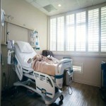 تخت بیمارستانی برقی؛ انعطاف پذیر برقی استاندارد ضدآب