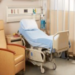 تخت بیمارستانی نو؛ حفاظ مستحکم بی صدا ضد زنگ تنظیم ارتفاع