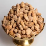 بادام درختی شور؛ خوشمزه سنگی انگشتی دارای پوستی سخت almonds