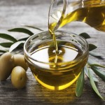 روغن زیتون ماساژ olive oil طبع گرم کاهش ریزش مو رفع خستگی
